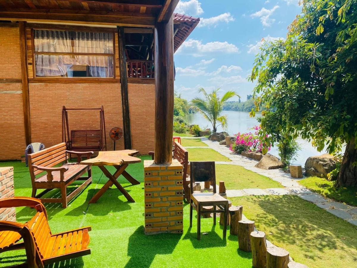Villa Nam Cat Tien Shack Long House Exterior foto